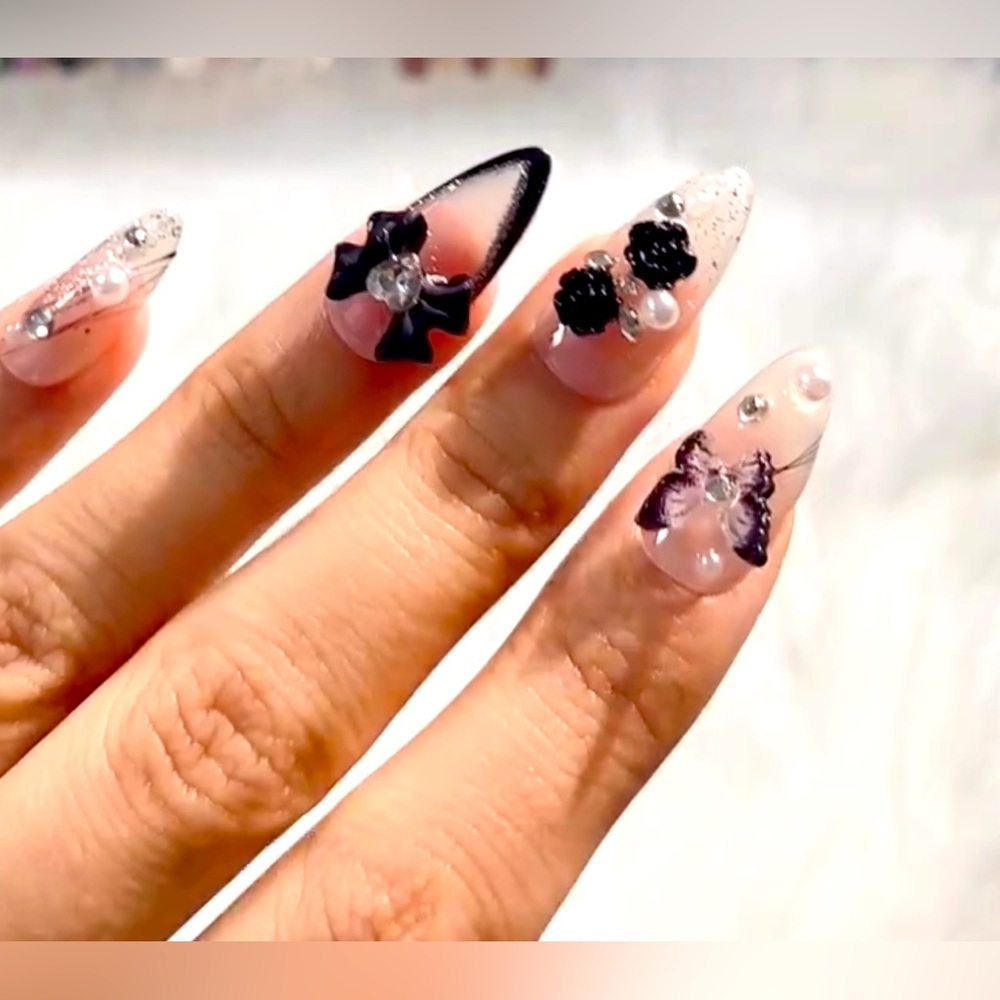 Gorgeous Press-On Nails (10 pieces),